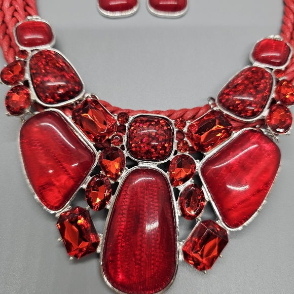 Red Gemstone Braided Necklace set 😍 - Picture 3 of 8